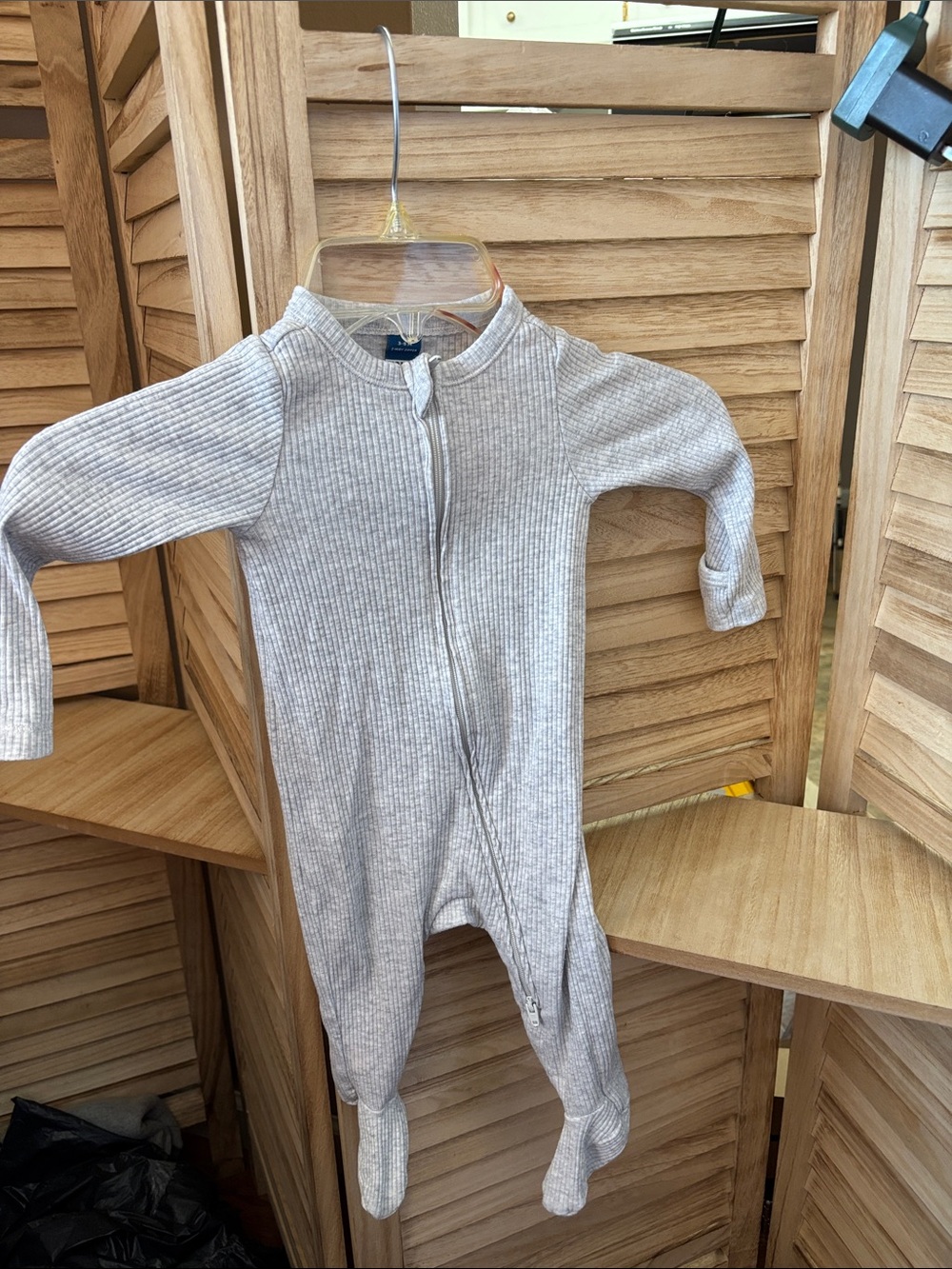 Old Navy Ribbed Zip Footed One-Piece in Light Gray 3-6 months